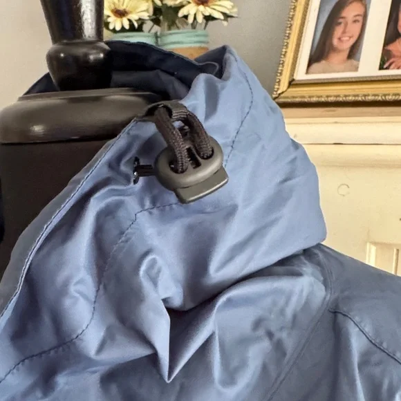 Lacoste Men’s Windbreaker Hooded Jacket - Picture 4 of 9